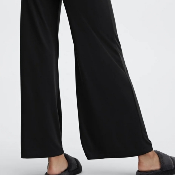 Sleek knit wide leg pant - new! - Picture 4 of 5